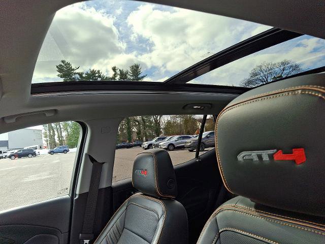 Used 2022 GMC Terrain AT4 image 14