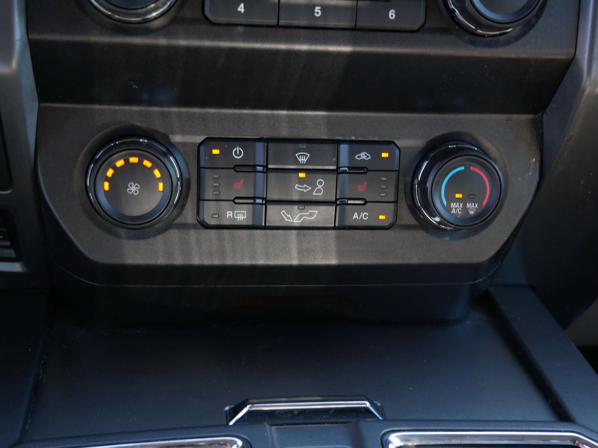Certified 2020 Ford F150 XLT w/ Equipment Group 302A Luxury AWD/4WD image 23