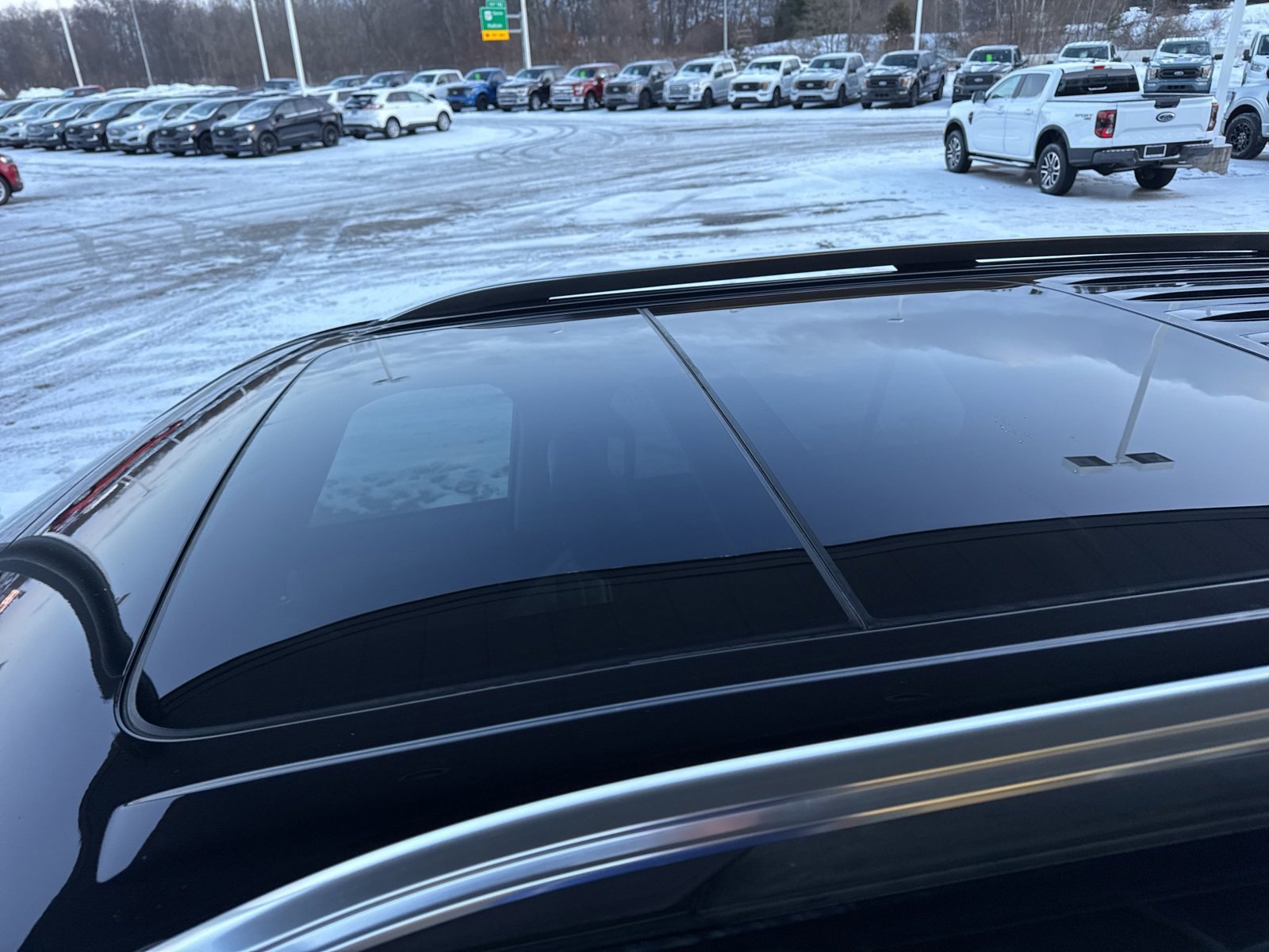 Certified 2024 Ford Explorer Limited w/ Limited Technology Package image 20