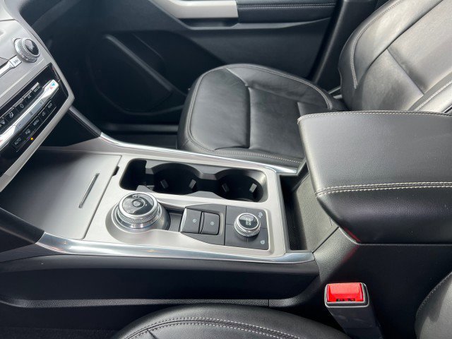 Certified 2022 Ford Explorer XLT w/ Equipment Group 202A image 17