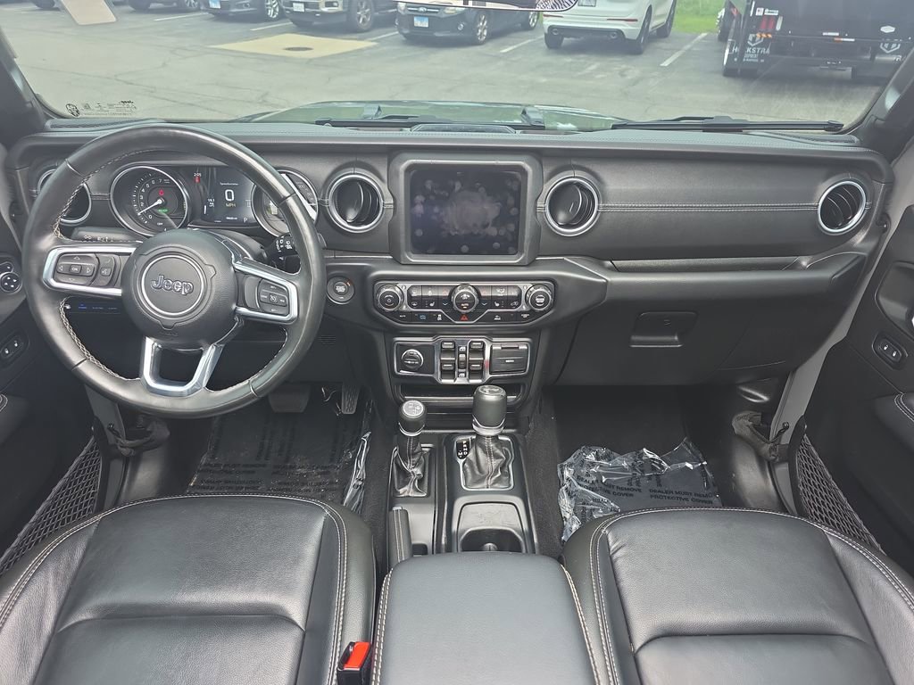 Used 2022 Jeep Wrangler Unlimited Sahara w/ Cold Weather Group AWD/4WD image 25