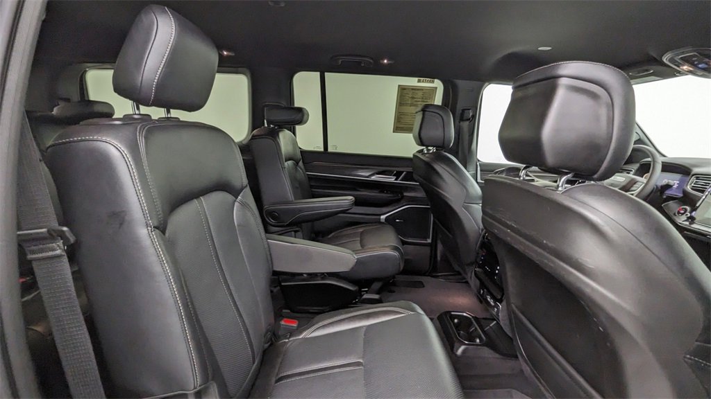 Used 2024 Jeep Wagoneer Series III image 42