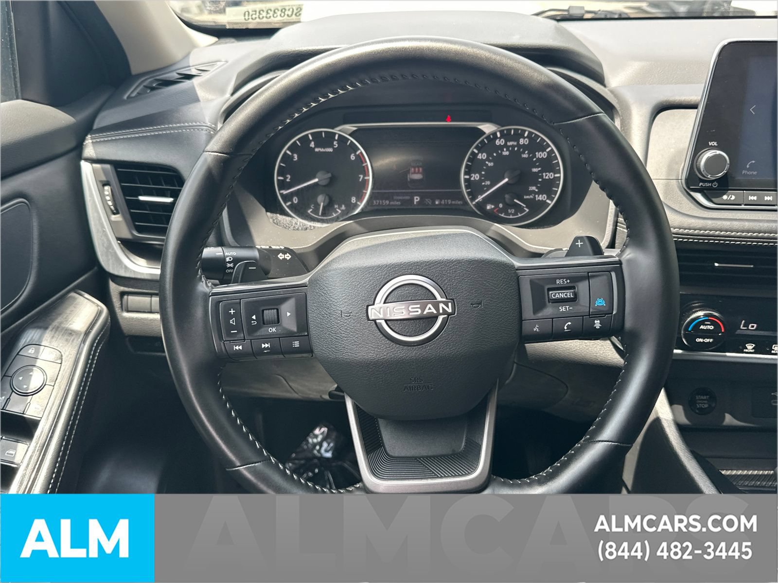 Used 2025 Nissan Rogue SV FWD image 28