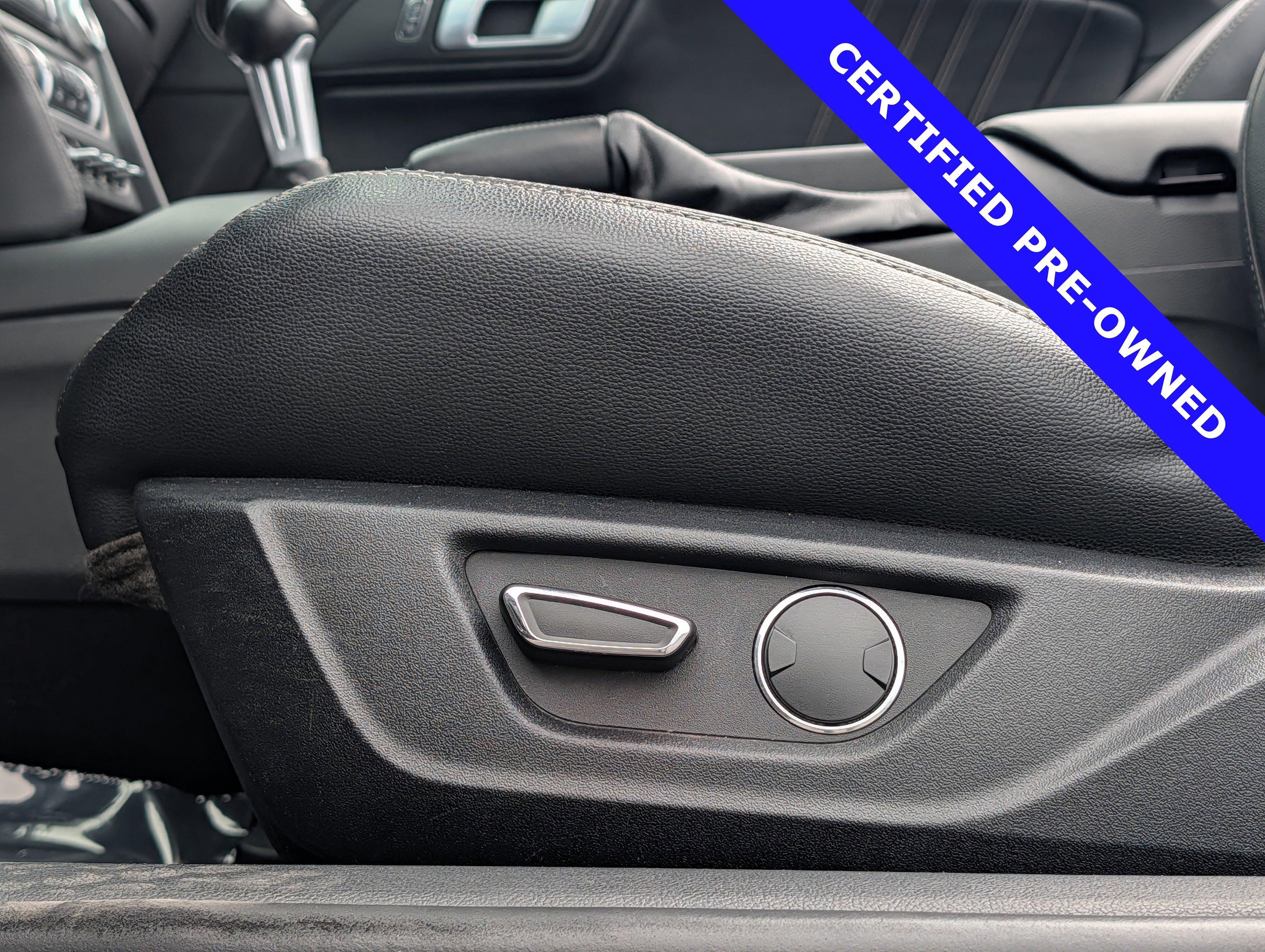 Certified 2018 Ford Mustang Premium RWD image 15