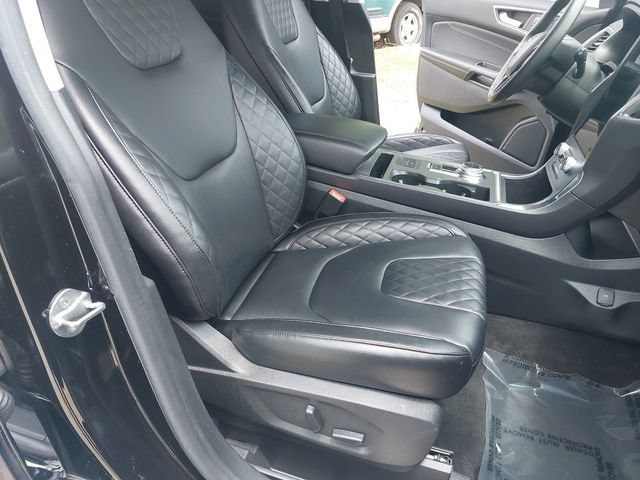 Certified 2023 Ford Edge Titanium AWD/4WD image 10