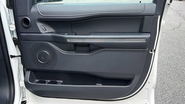 Certified 2023 Ford Expedition XLT RWD image 16