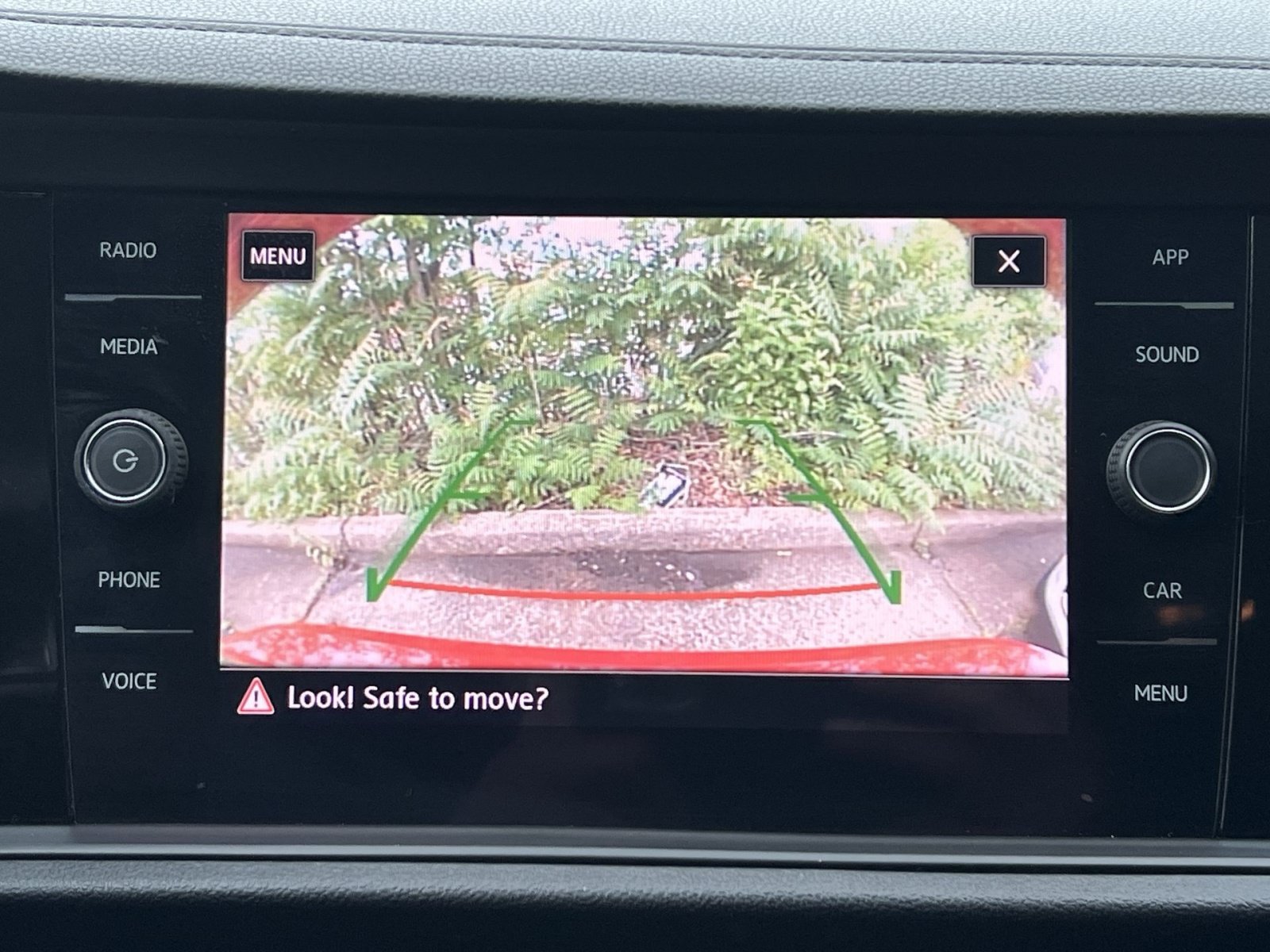 Used 2019 Volkswagen Jetta SEL w/ Cold Weather Package FWD image 27