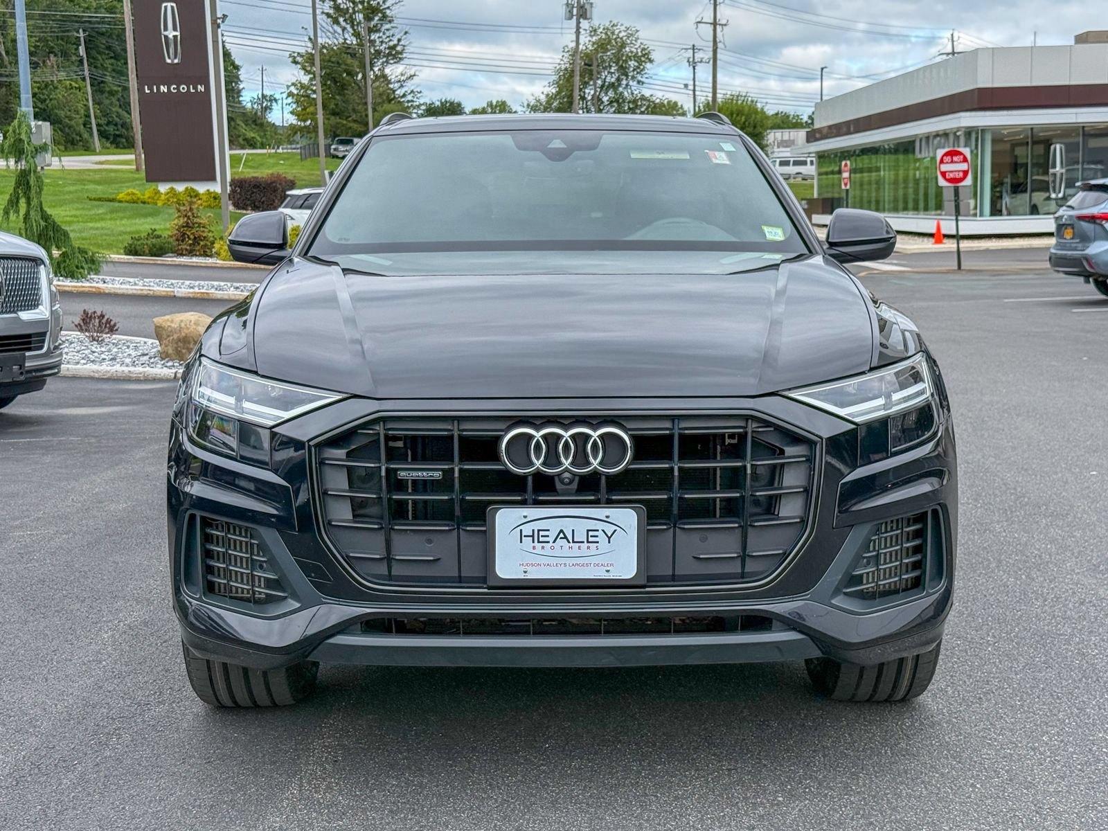 Used 2021 Audi Q8 Premium w/ Black Optic Package AWD/4WD image 2