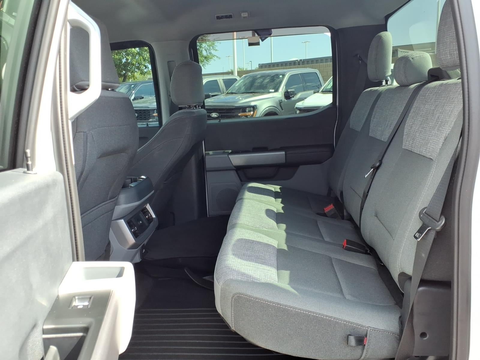 Certified 2025 Ford F350 XLT w/ 360-Degree Camera Package AWD/4WD image 17