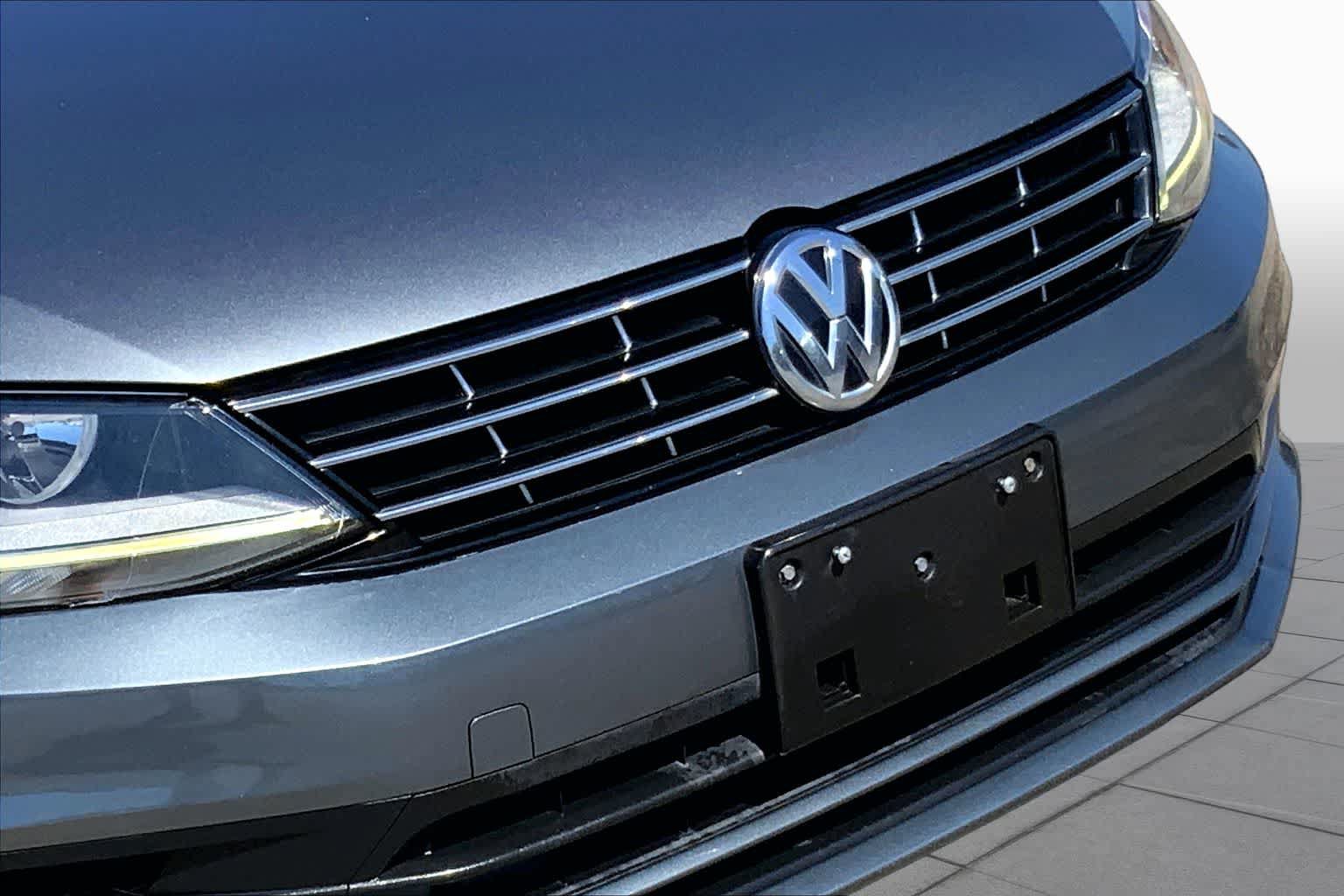 Used 2018 Volkswagen Jetta SE FWD image 27
