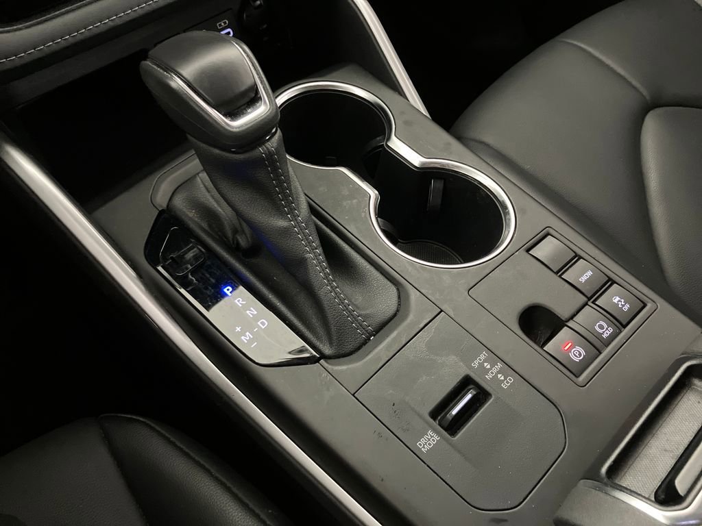 Used 2023 Toyota Highlander L image 26