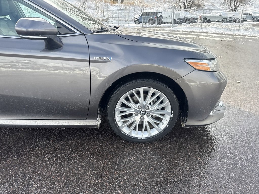 Used 2018 Toyota Camry XLE image 29