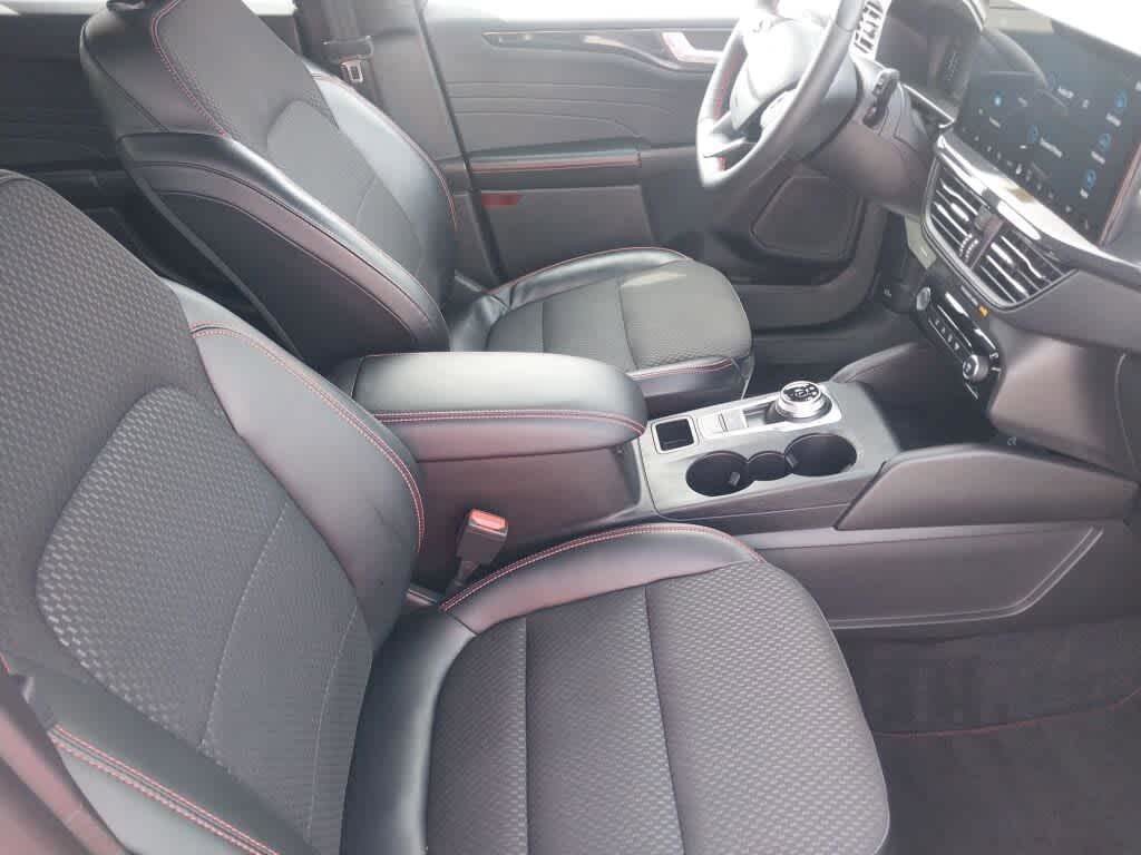 Certified 2023 Ford Escape ST-Line w/ Tech Pack #1 AWD/4WD image 24