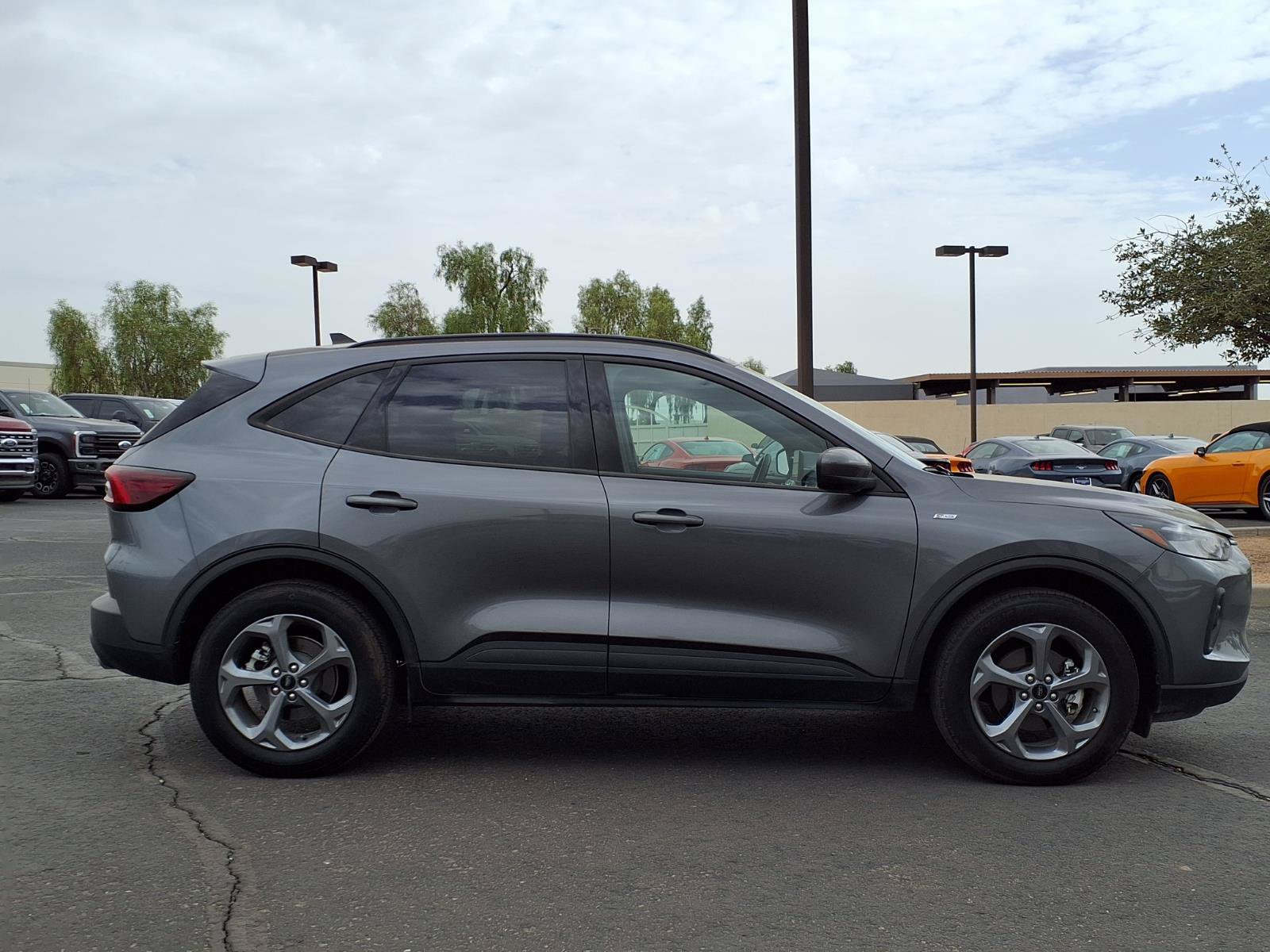 Certified 2025 Ford Escape ST-Line Select AWD/4WD image 7