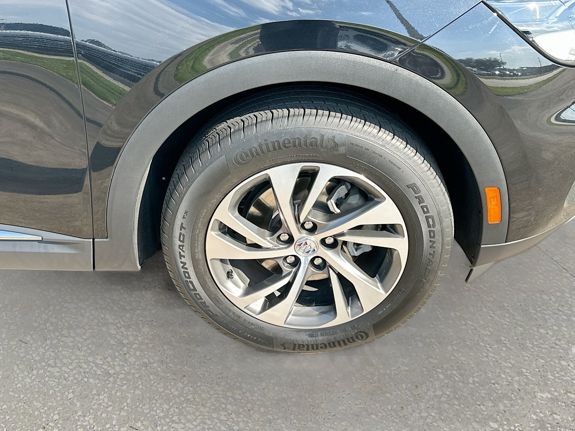 Used 2023 Buick Envision Essence FWD image 29