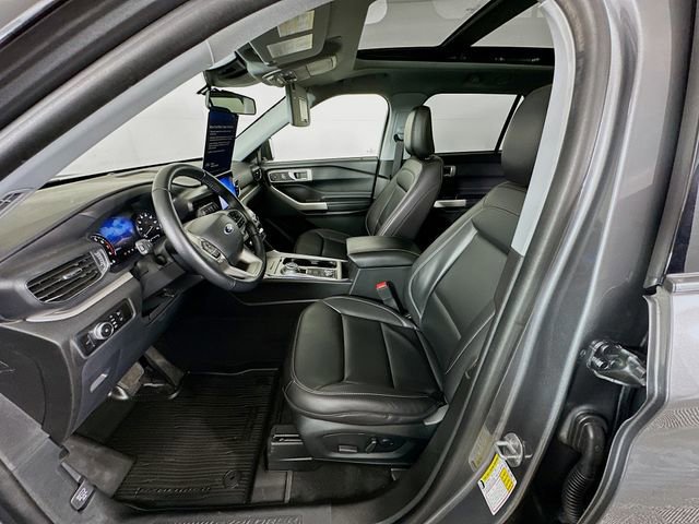 Certified 2023 Ford Explorer XLT w/ Equipment Group 202A image 28