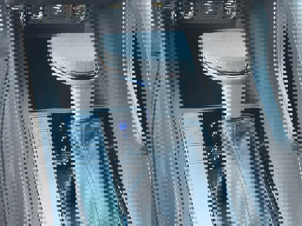 Used 2023 Hyundai Elantra SE image 29