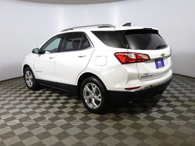 Used 2019 Chevrolet Equinox LT image 2