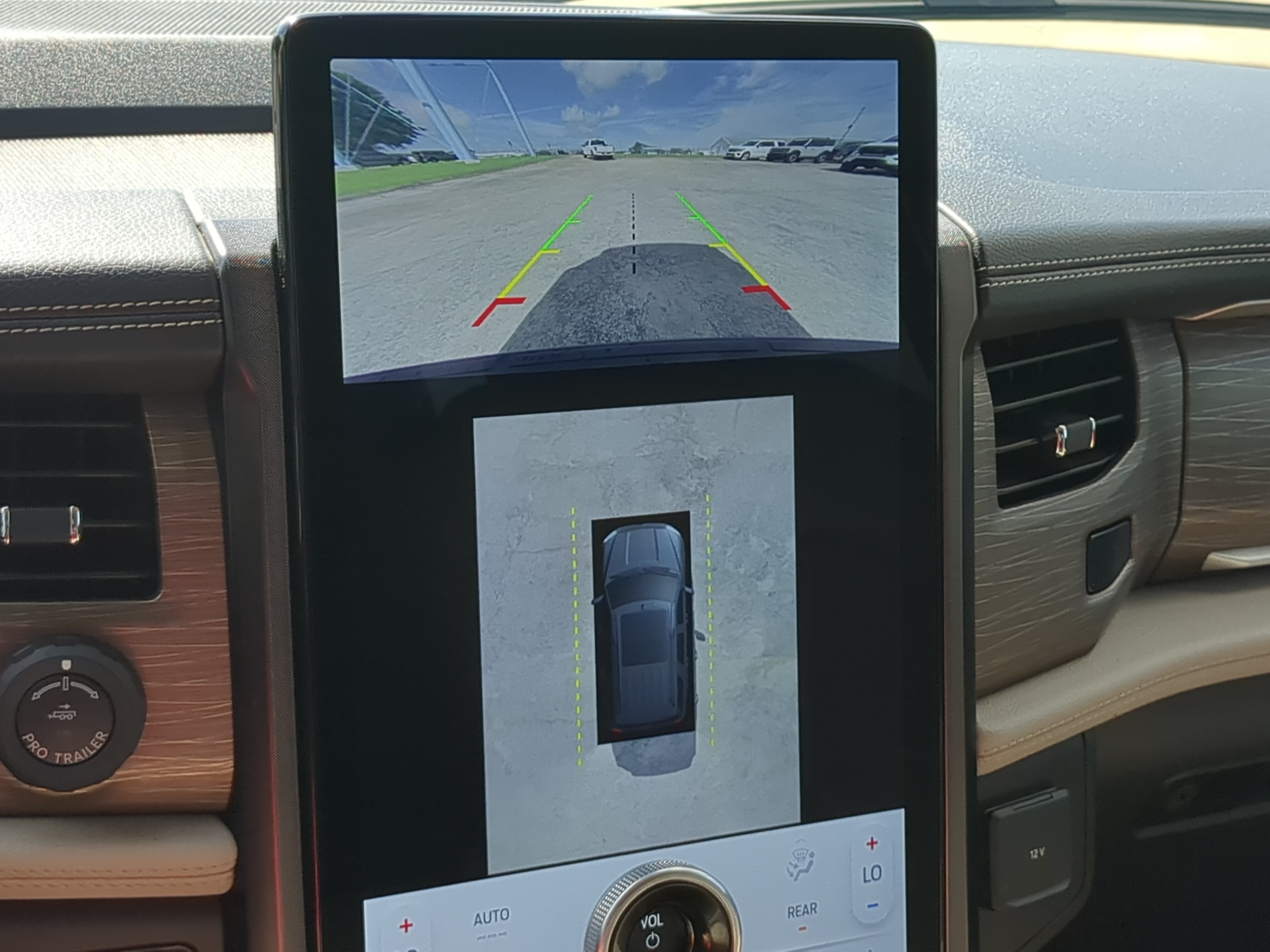 Certified 2023 Ford Expedition Limited RWD image 19