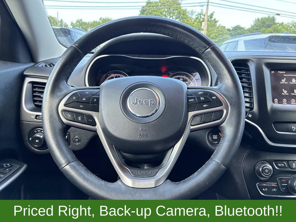Used 2019 Jeep Cherokee Latitude Plus w/ Comfort/Convenience Group AWD/4WD image 19