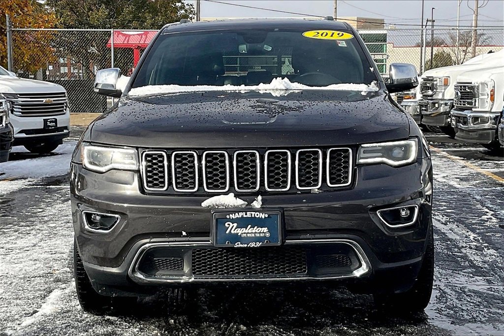 Used 2019 Jeep Grand Cherokee Limited w/ Luxury Group II image 2