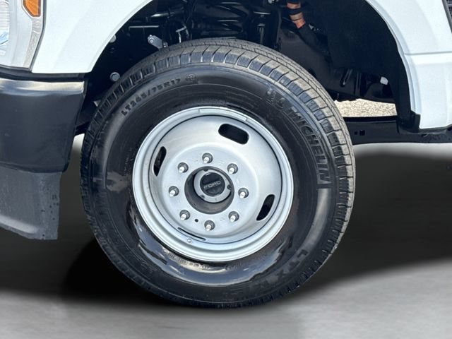 Certified 2025 Ford F350 XL AWD/4WD image 45