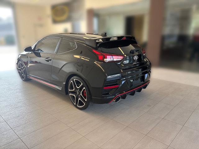 Used 2022 Hyundai Veloster N FWD image 3
