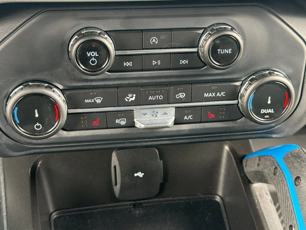 Certified 2022 Ford Bronco Black Diamond image 20