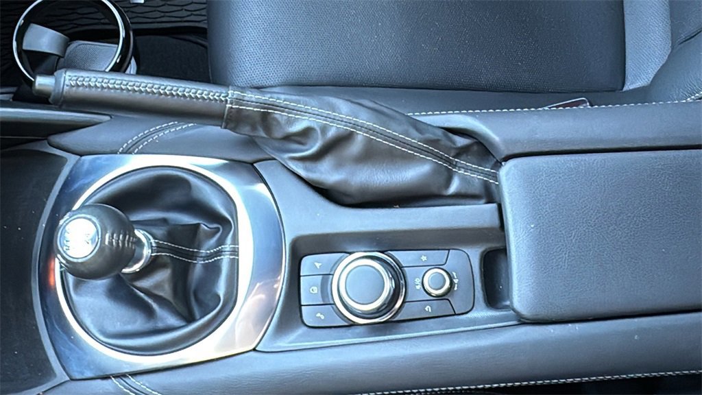 Used 2025 MAZDA MX-5 Miata Grand Touring w/ Weather Package image 15