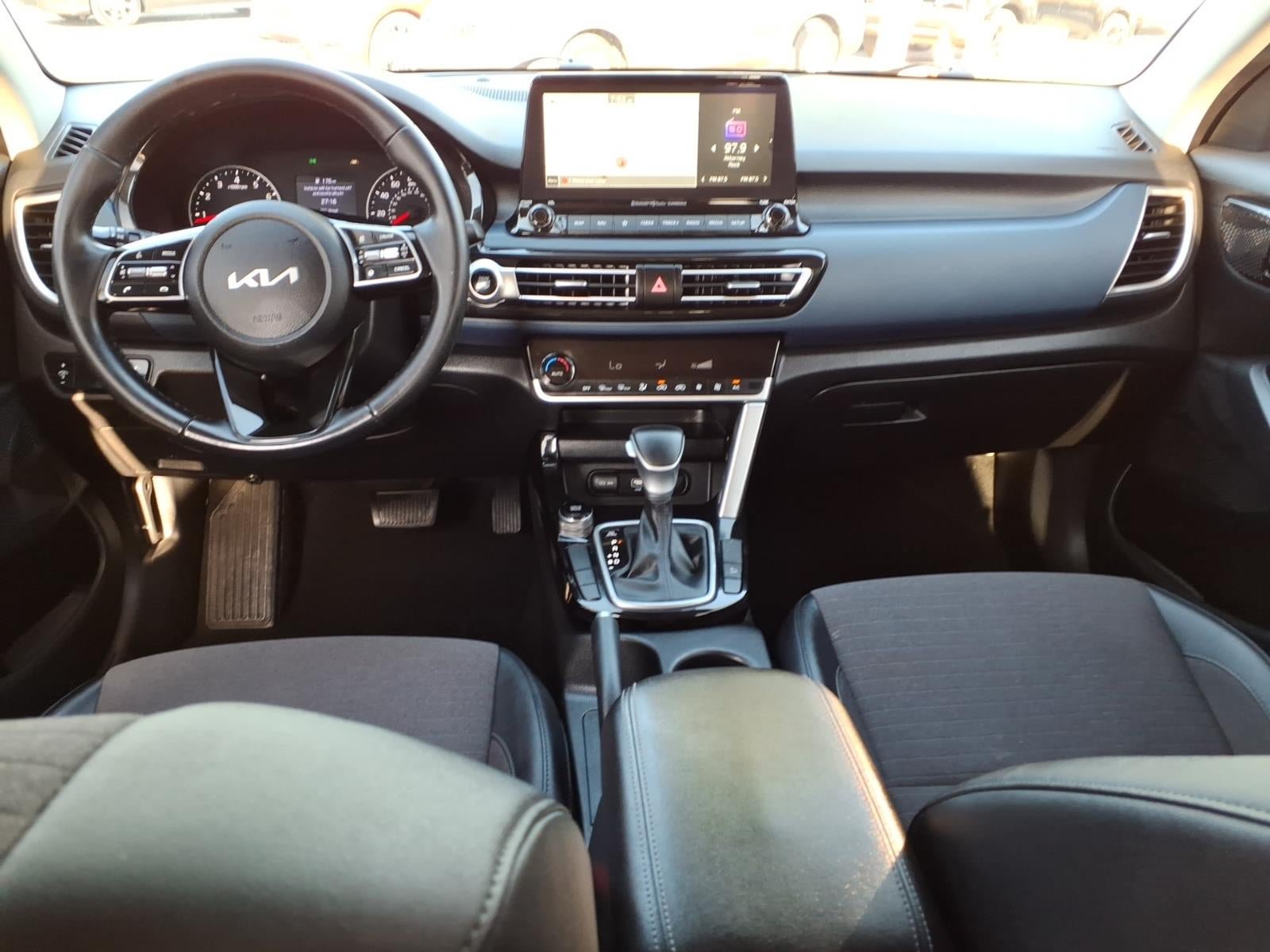 Used 2022 Kia Seltos S FWD image 17