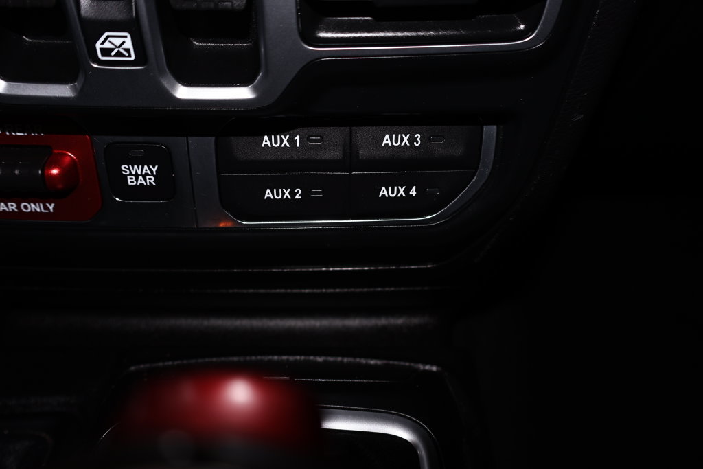 Used 2018 Jeep Wrangler Unlimited Rubicon AWD/4WD image 30