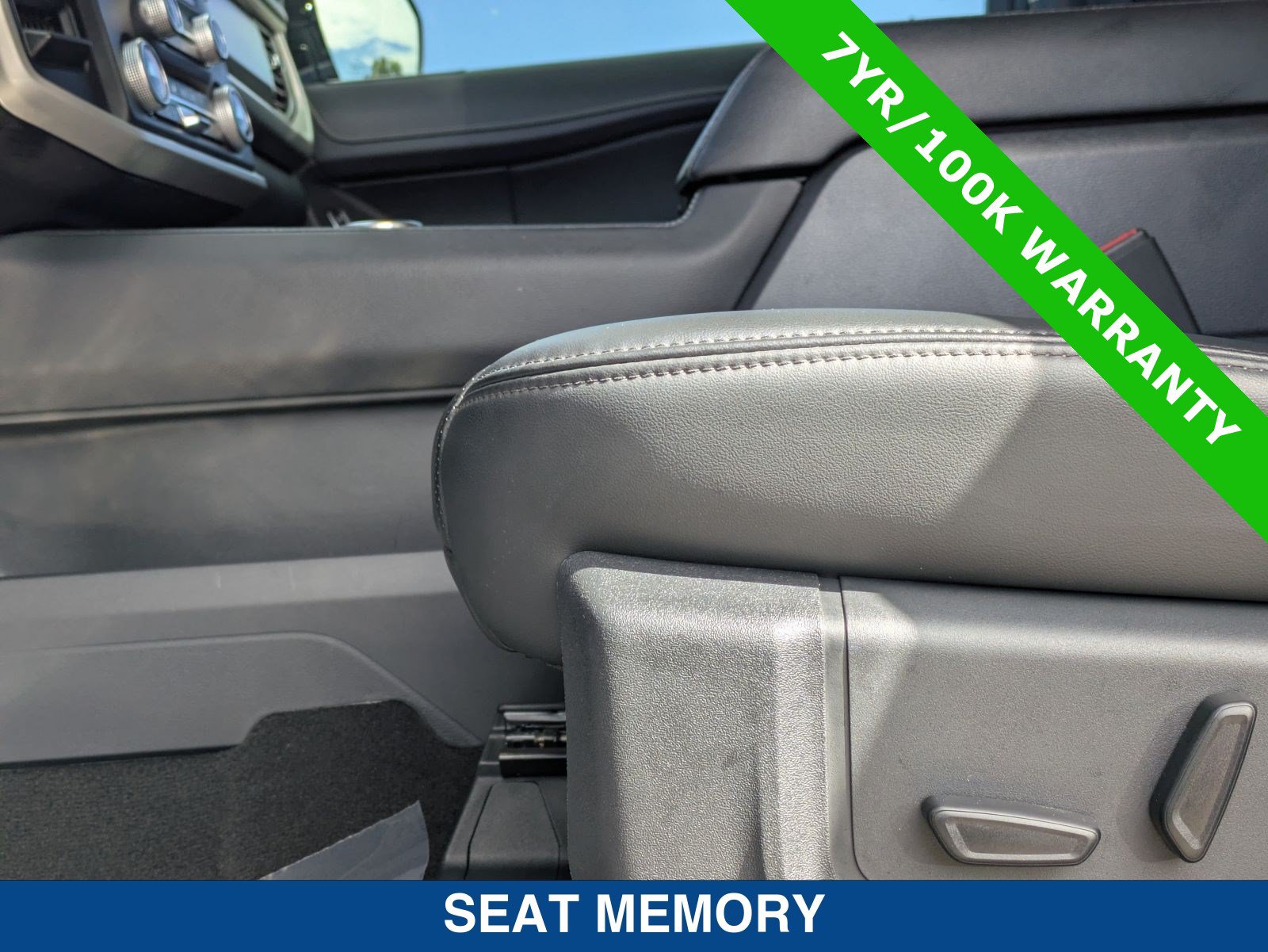 Certified 2024 Ford Expedition XLT RWD image 25