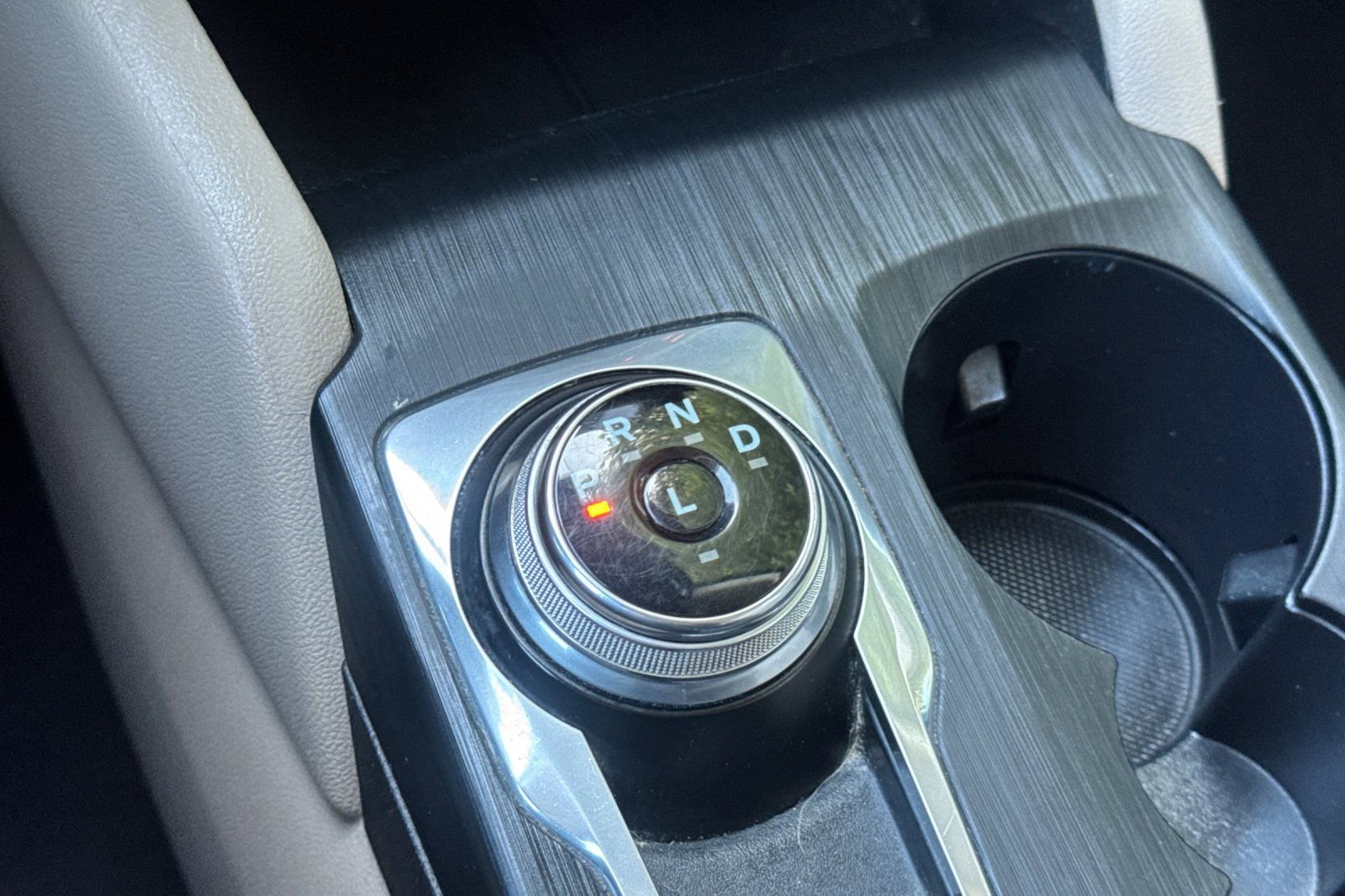 Certified 2020 Ford Escape SE FWD image 18