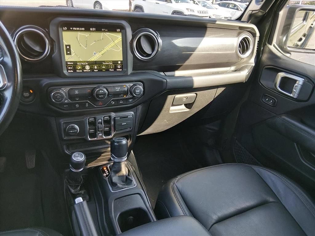 Used 2022 Jeep Wrangler Unlimited Sahara AWD/4WD image 12