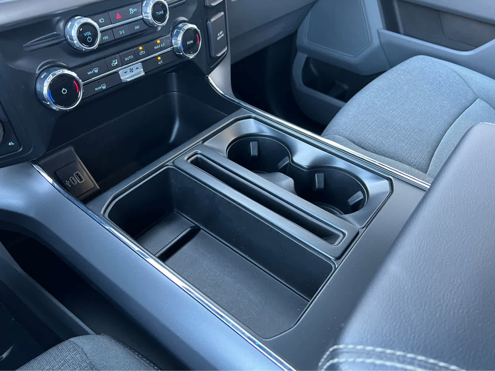 Certified 2025 Ford F150 XLT w/ Equipment Group 301A Standard image 38