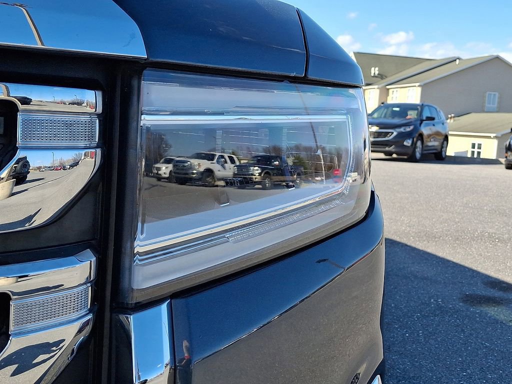 Used 2020 GMC Acadia SLT w/ Premium Package image 9