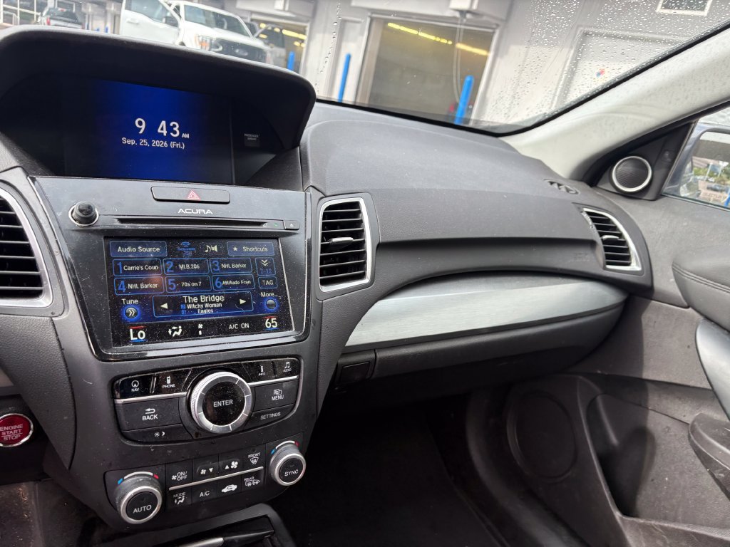Used 2017 Acura RDX w/ Tech & AcuraWatch Plus Pack AWD/4WD image 25