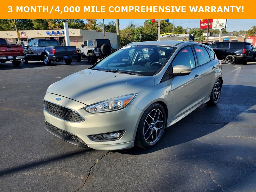 Certified 2016 Ford Focus SE w/ SE Sport Package image 2