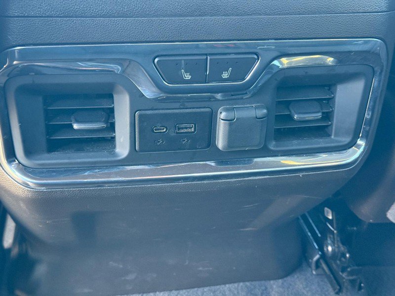 Used 2023 GMC Sierra 2500 Denali image 11