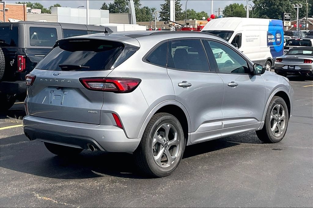 Certified 2024 Ford Escape ST-Line w/ Tech Pack #1 AWD/4WD image 12