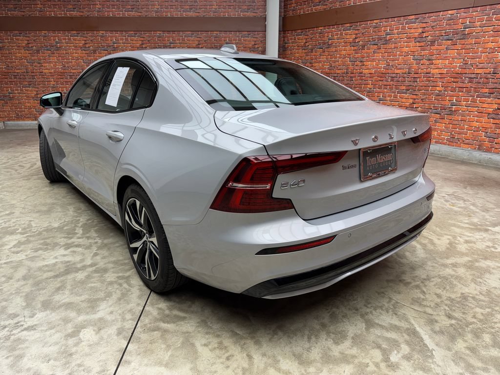 Used 2025 Volvo S60 B5 Core FWD video 2