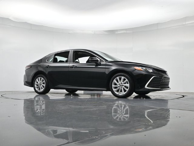 Used 2024 Toyota Camry LE FWD image 34