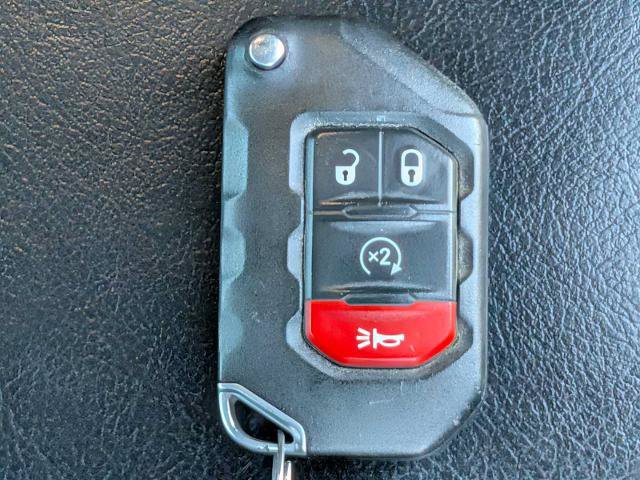 Used 2023 Jeep Gladiator Overland w/ Popular Equipment Package AWD/4WD image 28