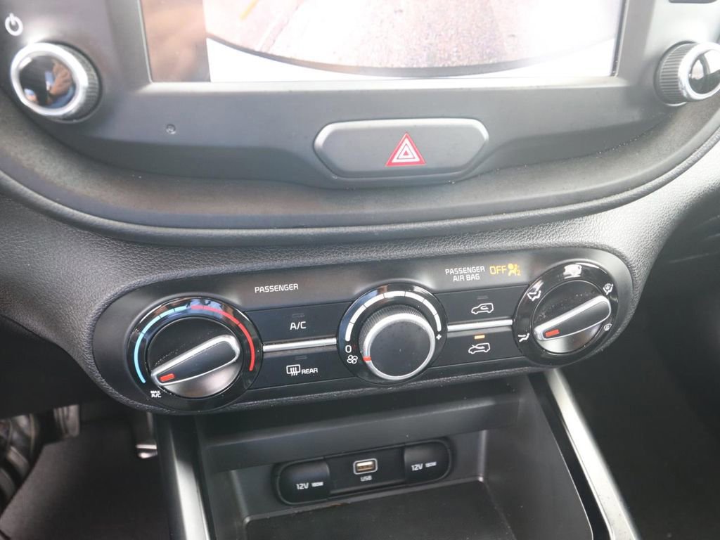 Used 2025 Kia Soul LX w/ LX Technology Package image 20