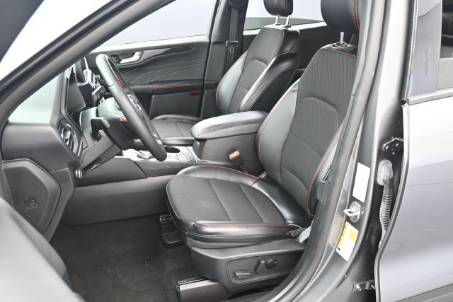 Certified 2025 Ford Escape ST-Line FWD image 10