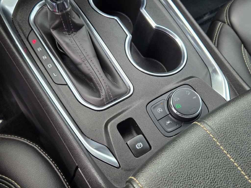 Used 2023 Chevrolet Traverse LT w/ LPO, Floor Liner Package AWD/4WD image 31