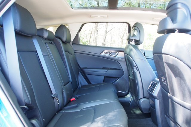 Used 2025 Kia Sportage EX w/ Premium Package AWD/4WD image 13