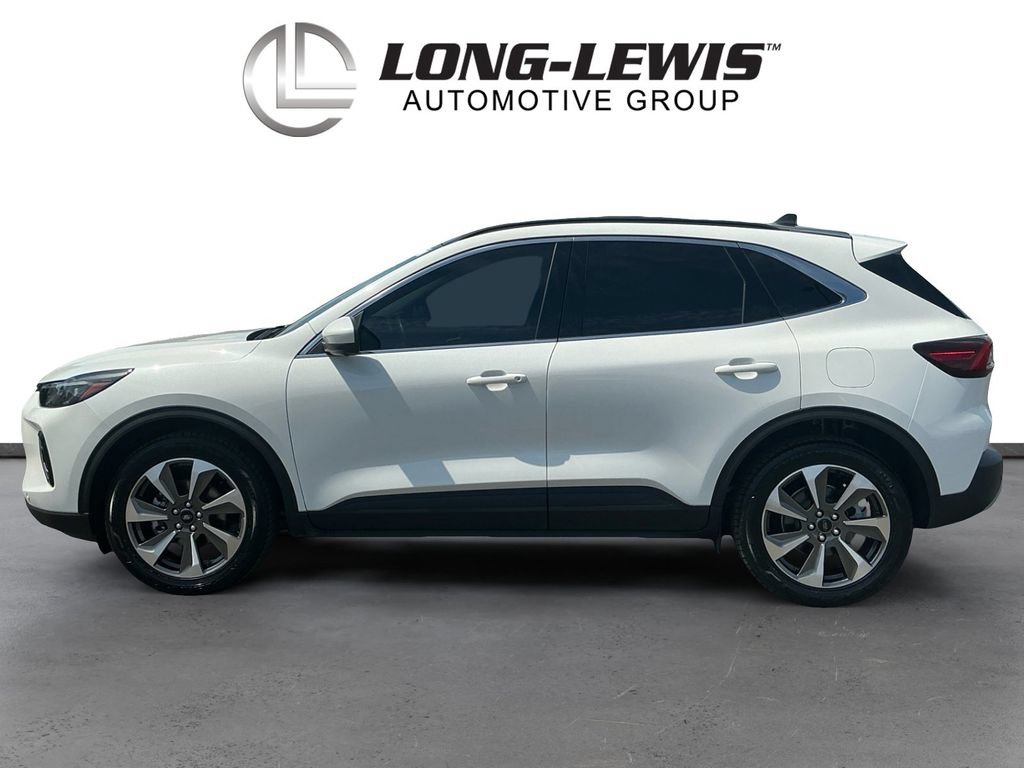 Certified 2023 Ford Escape Platinum w/ Class II Trailer Tow Package AWD/4WD image 2