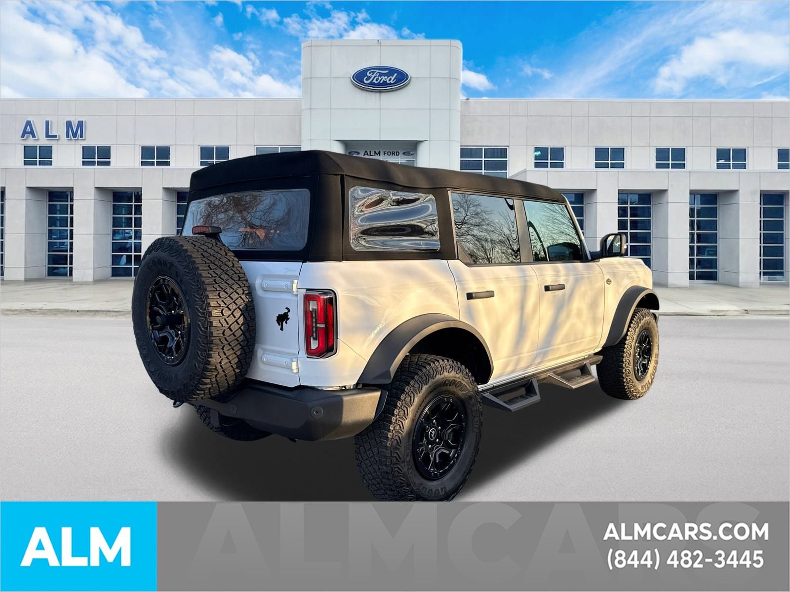 Certified 2023 Ford Bronco Wildtrak image 5