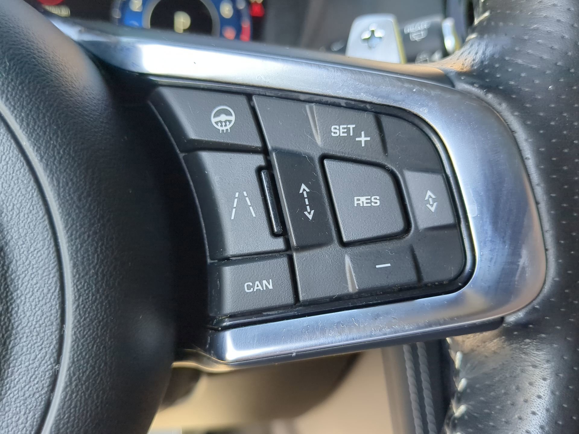 Used 2020 Jaguar F-PACE SVR AWD/4WD image 60